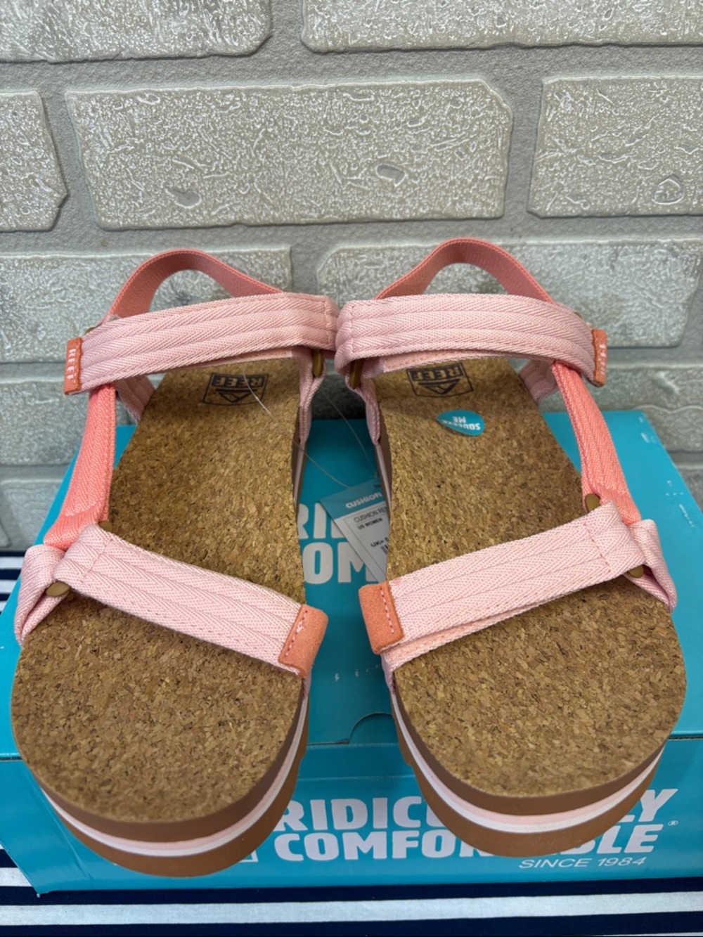 Reef Pink and Coral Platform Strappy Sandal Size 8 Cushion REM HI - Picture 3 of 12